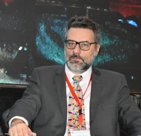 Prof. Roberto Reviteria